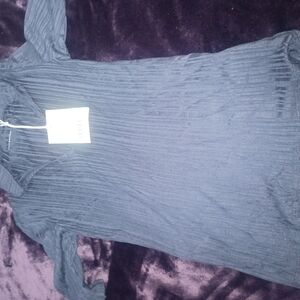 Chic Black Ribbed Top